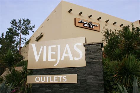 viejas outlet store san diego.